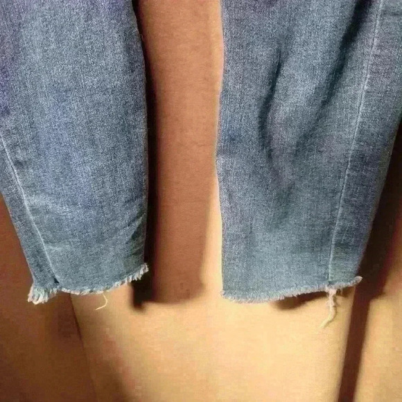 Lucky Brand sz 2x26 skinny jeans - Picture 3 of 4